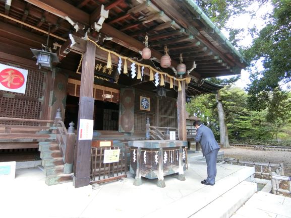 青葉神社参拝　岩田総領事